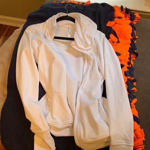 Women’s white fabletics sweatshirt, worn one time